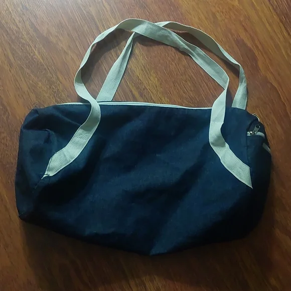 Duffel bag - Picture 2 of 5